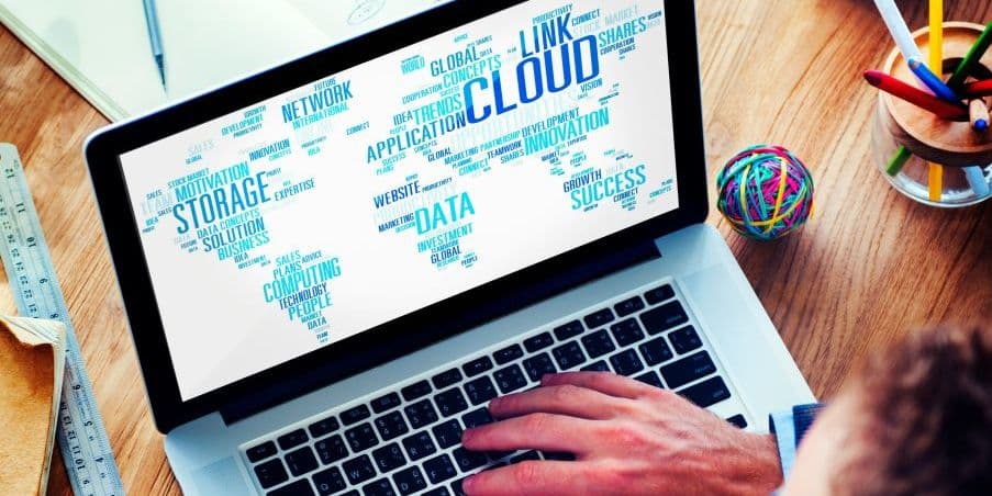 Cloud-Computing und digitale Technologien, die die StartSteps-Programme in SAP, ServiceNow und Cloud-Engineering symbolisieren.